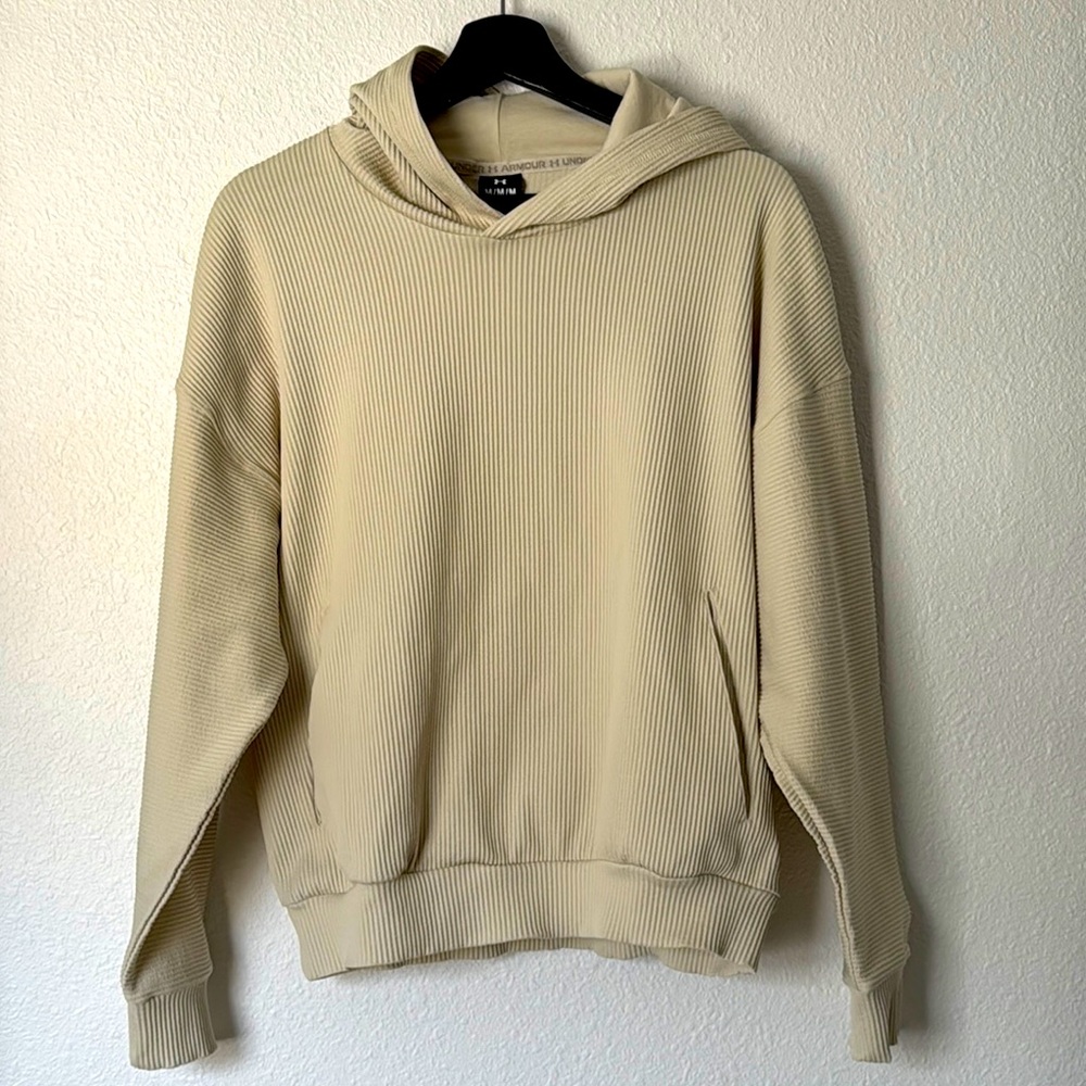 UNDER ARMOR Women’s Ribbed Hoodie in Cream